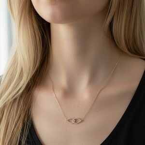 B1G1 Free Elegant Gold Pendant Necklace
